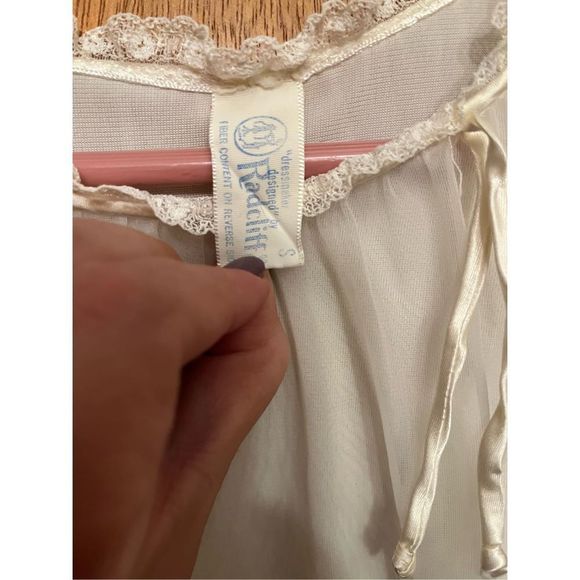 Vintage Ivory Nightgown with pink flower. Dressmaker Designed By Radcliffe. - Picture 4 of 5